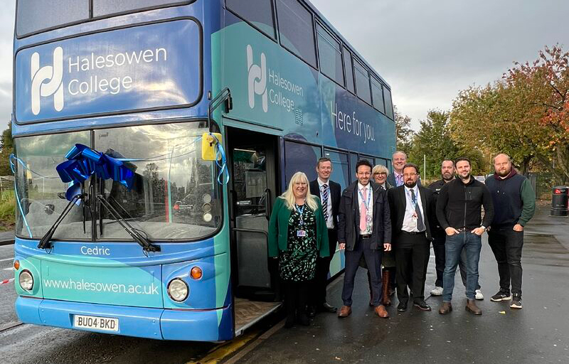 Digital Skills bus CEDRIC is out and about in the local community